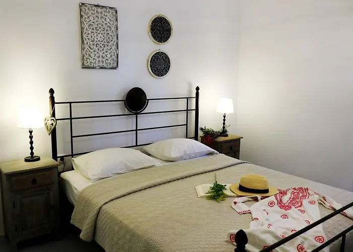 Aegean Blue * Mandrakia